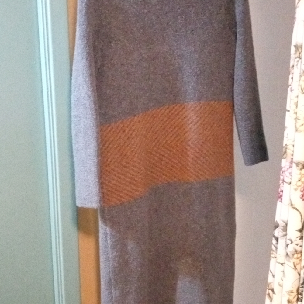 Long soft grey sweater - Picture 7 of 9
